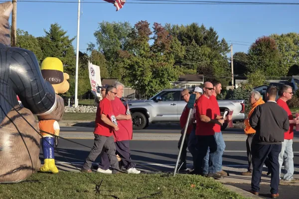 CWA Local 1170 rally for a fair contract with Frontier Communications