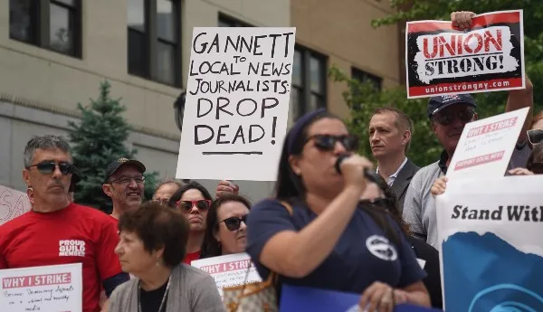The NewsGuild-CWA action alert to save local news