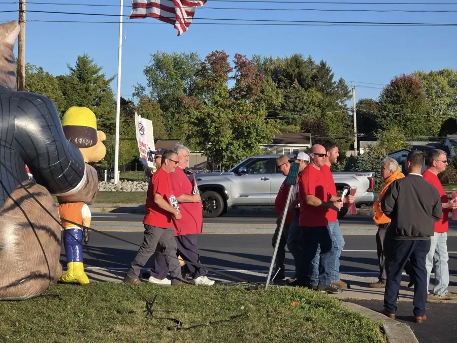 CWA Local 1170 rally for a fair contract with Frontier Communications