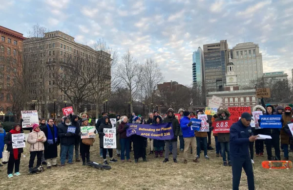 CWAers say no cuts to the federal workforce